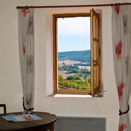 D'hotes & Gites Vacances-en-luberon Bed & Breakfast